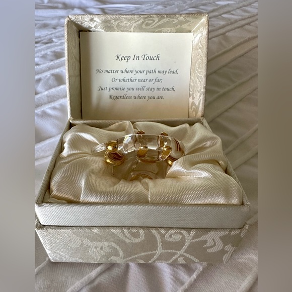 Miniature glass telephone w/gift box & “Keep In Touch” Poem | Perfect Condition - Picture 6 of 10